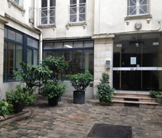 Open Space  1 poste Location bureau Rue Saint-Joseph Paris 75002 - photo 5